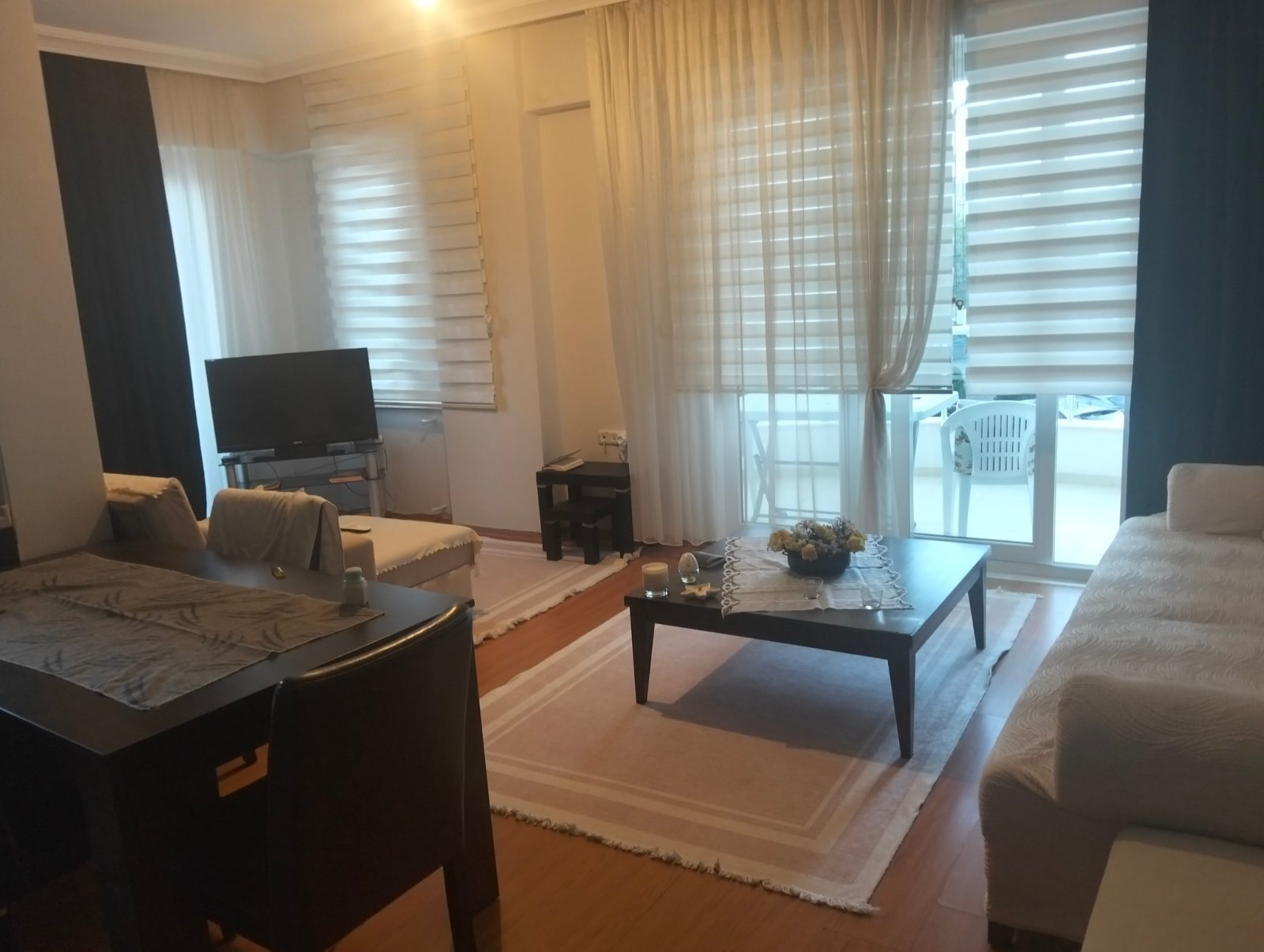 Havuzlu sitede paylasımlı ev