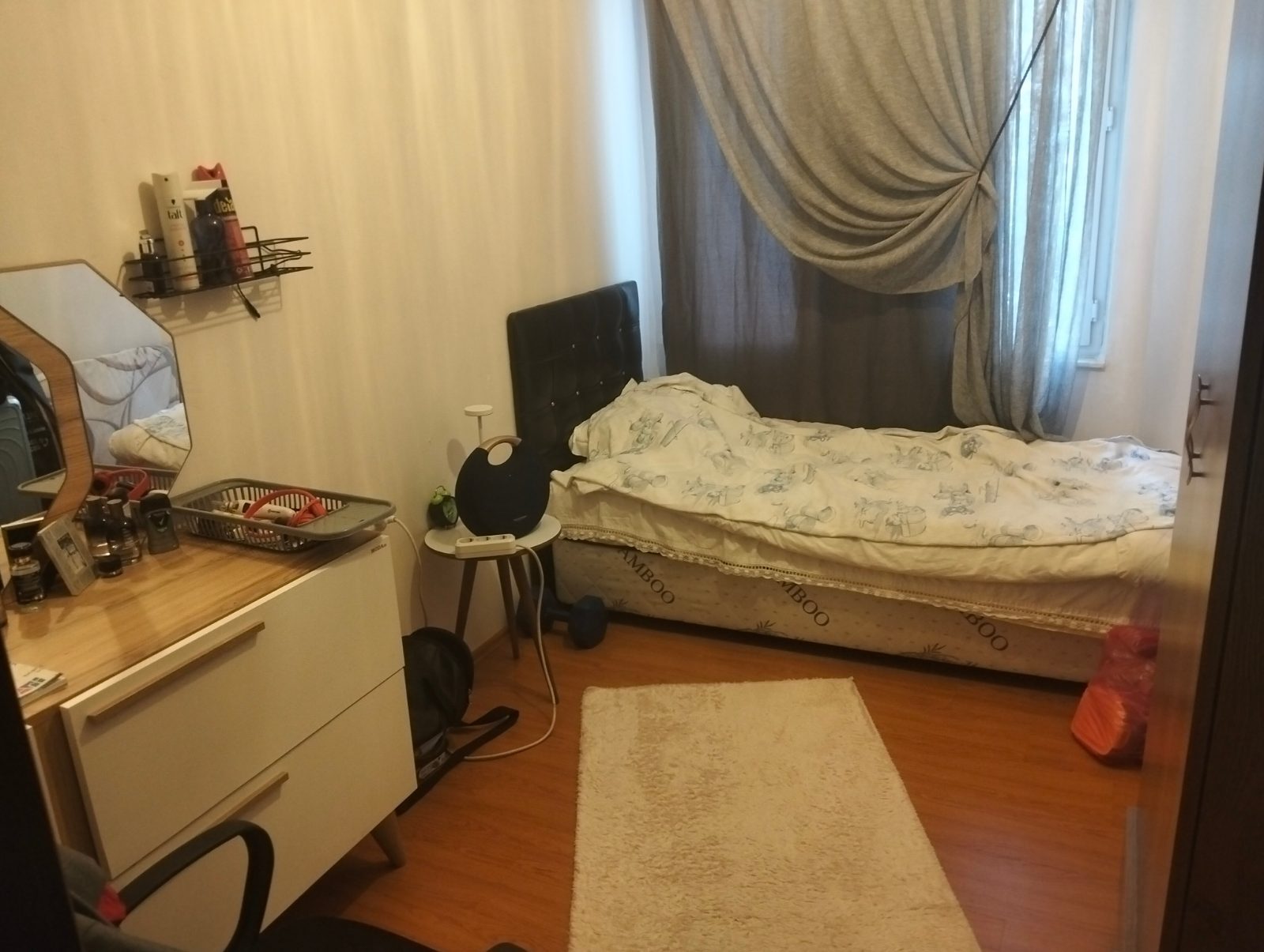 Havuzlu sitede paylasımlı ev