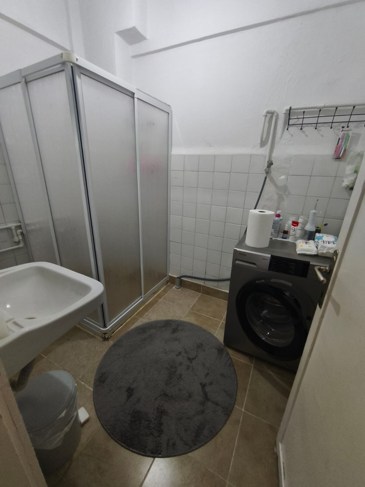 Ev Arkadaşı Arıyorum