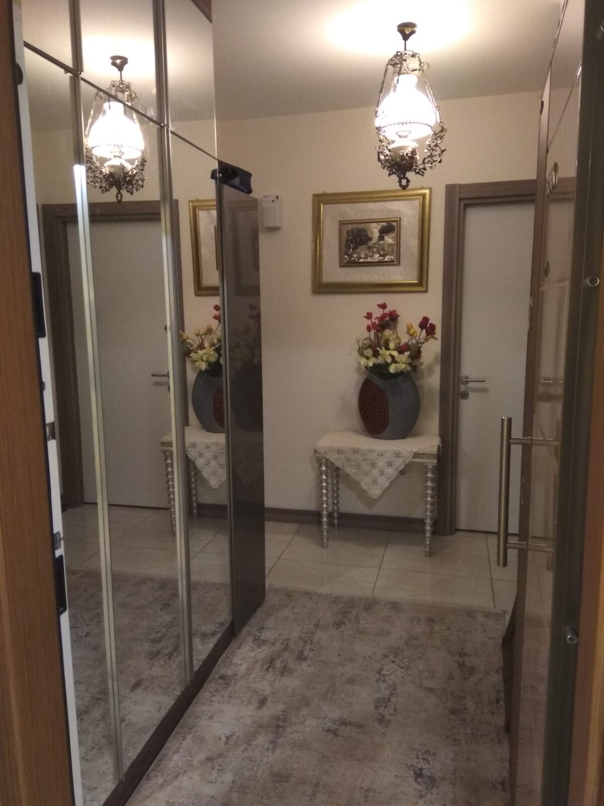 Esenyurt 2+1 Daireme ev arkadaşı arıyorum