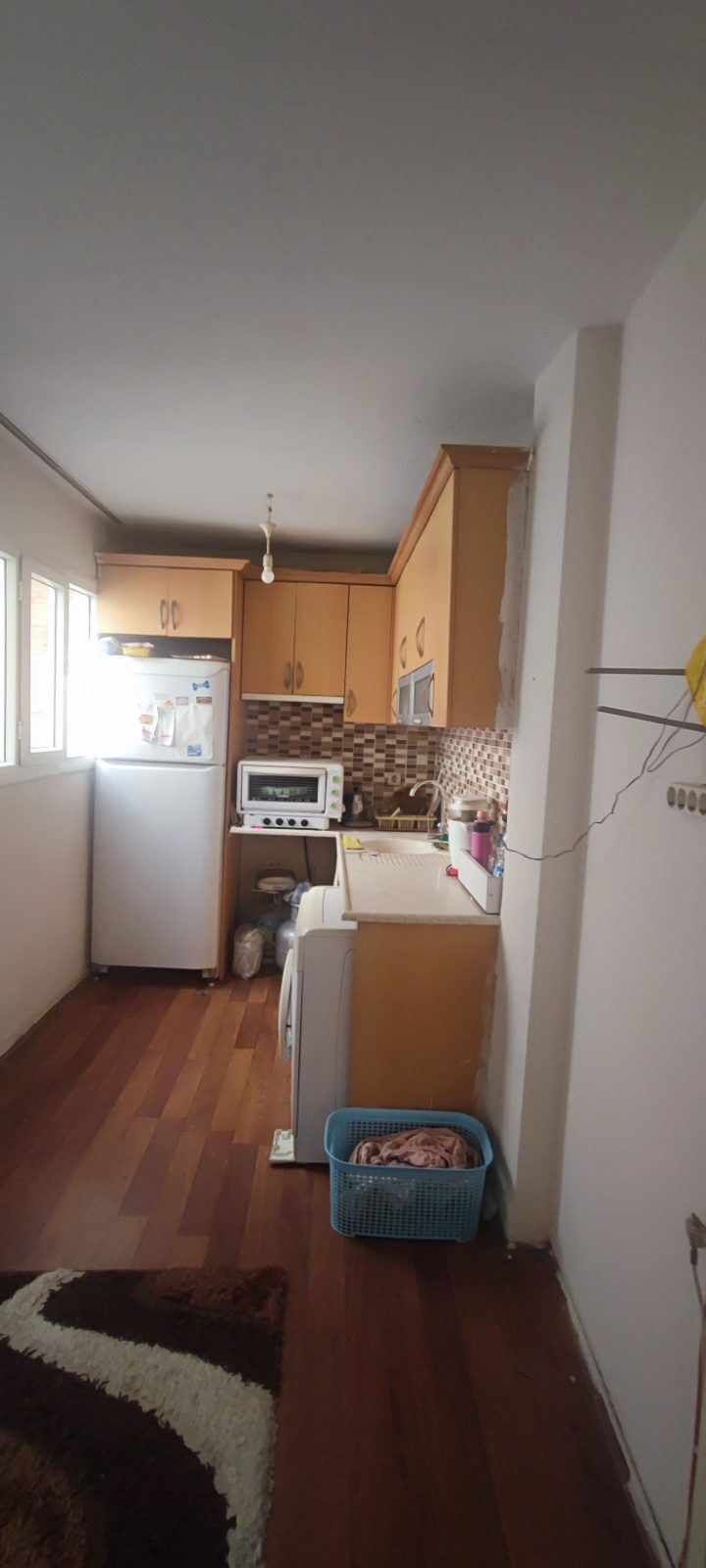 İzmir karşıyaka evime ev arkadaşı arıyorum