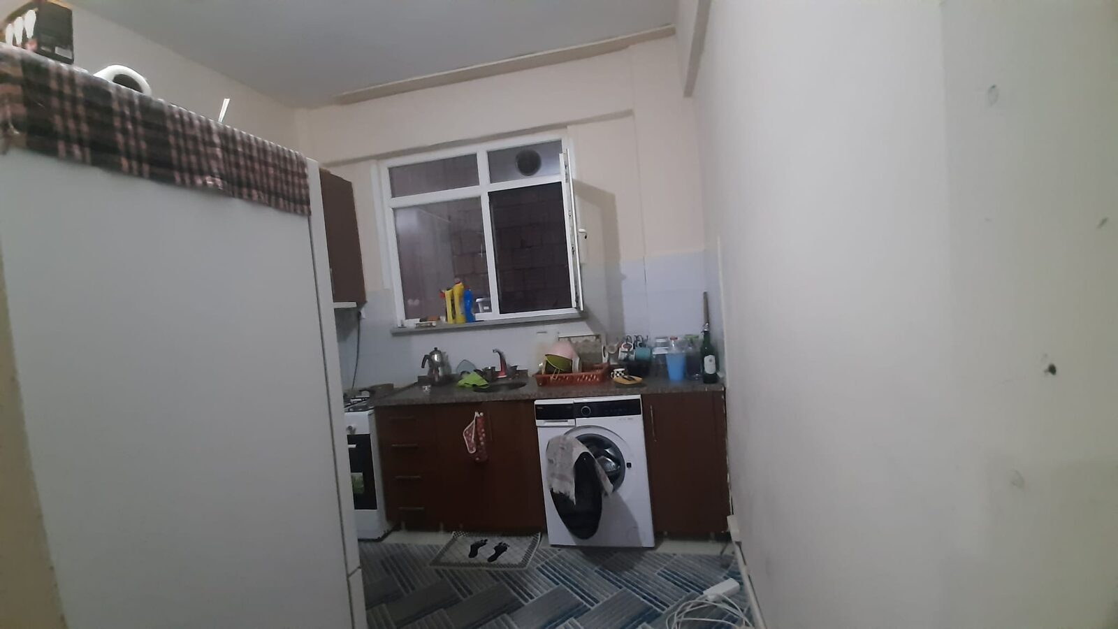 BAYAN EV ARKADAŞI ARIYORUM