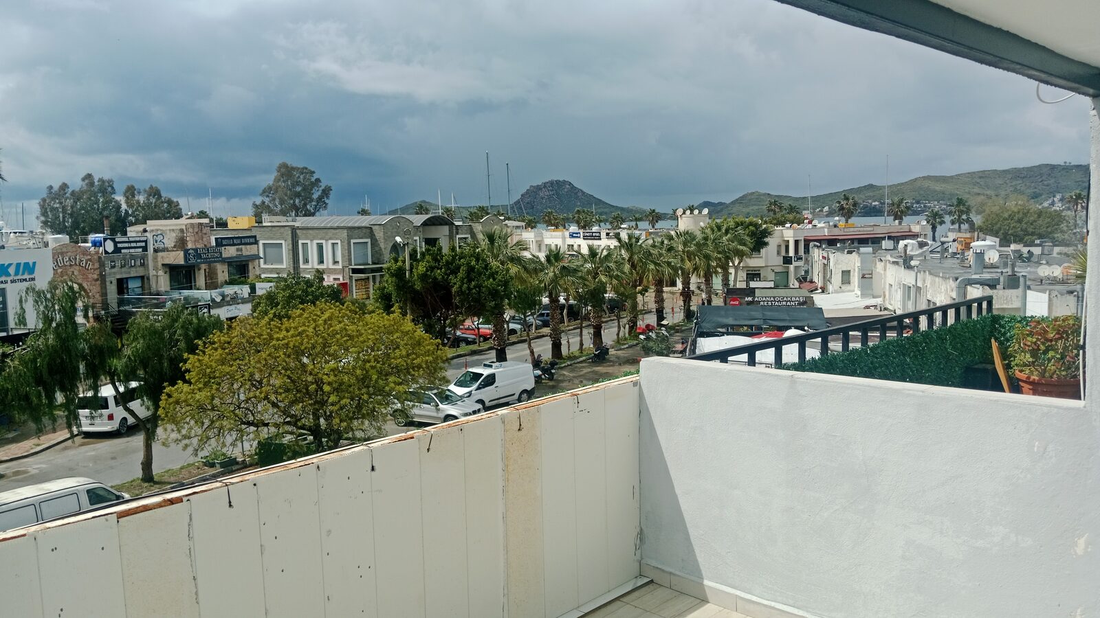 Bodrum da Bayan ev arkadaşı ariyorum