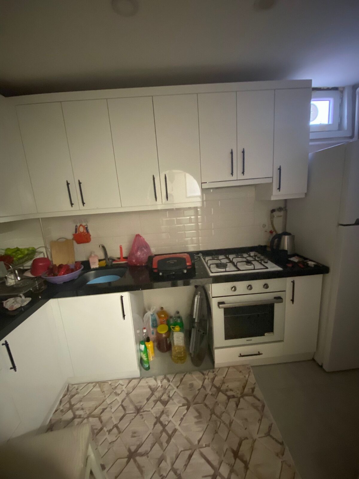 2+1 daire bir odası boş eşyalı daire | Ev Arkadaşı